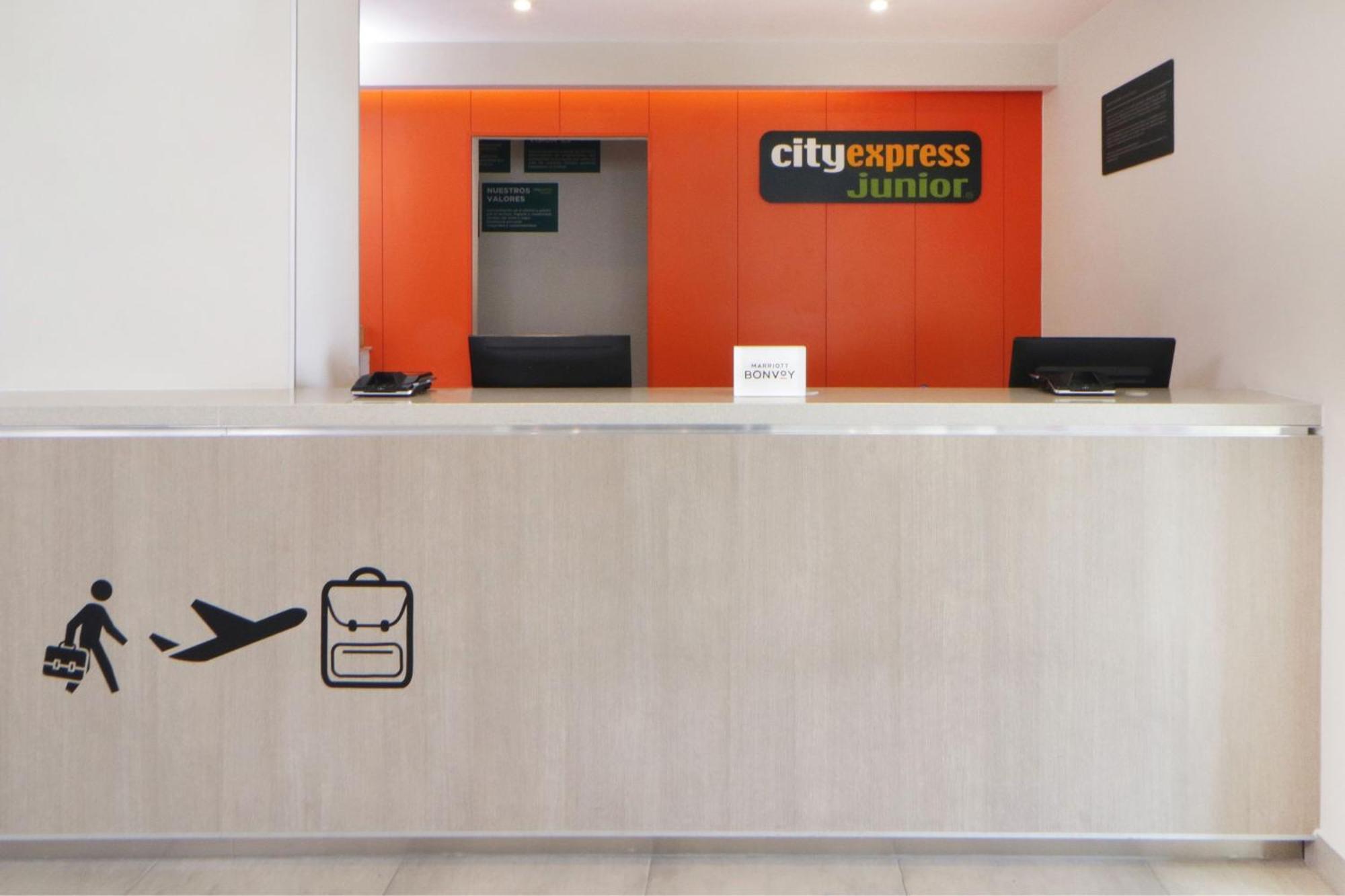 City Express Junior By Marriott Tijuana Otay Eksteriør billede