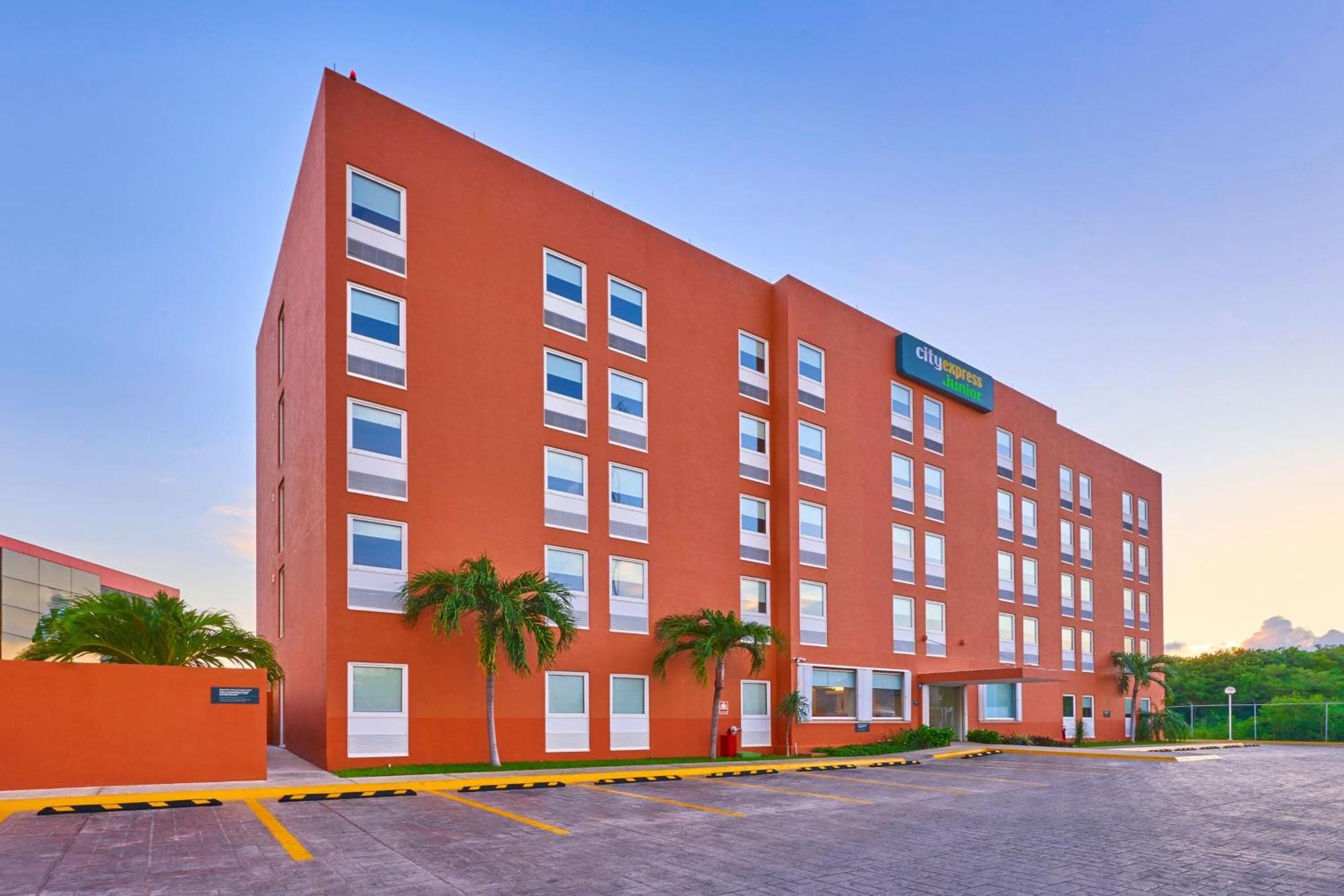 City Express Junior By Marriott Tijuana Otay Eksteriør billede